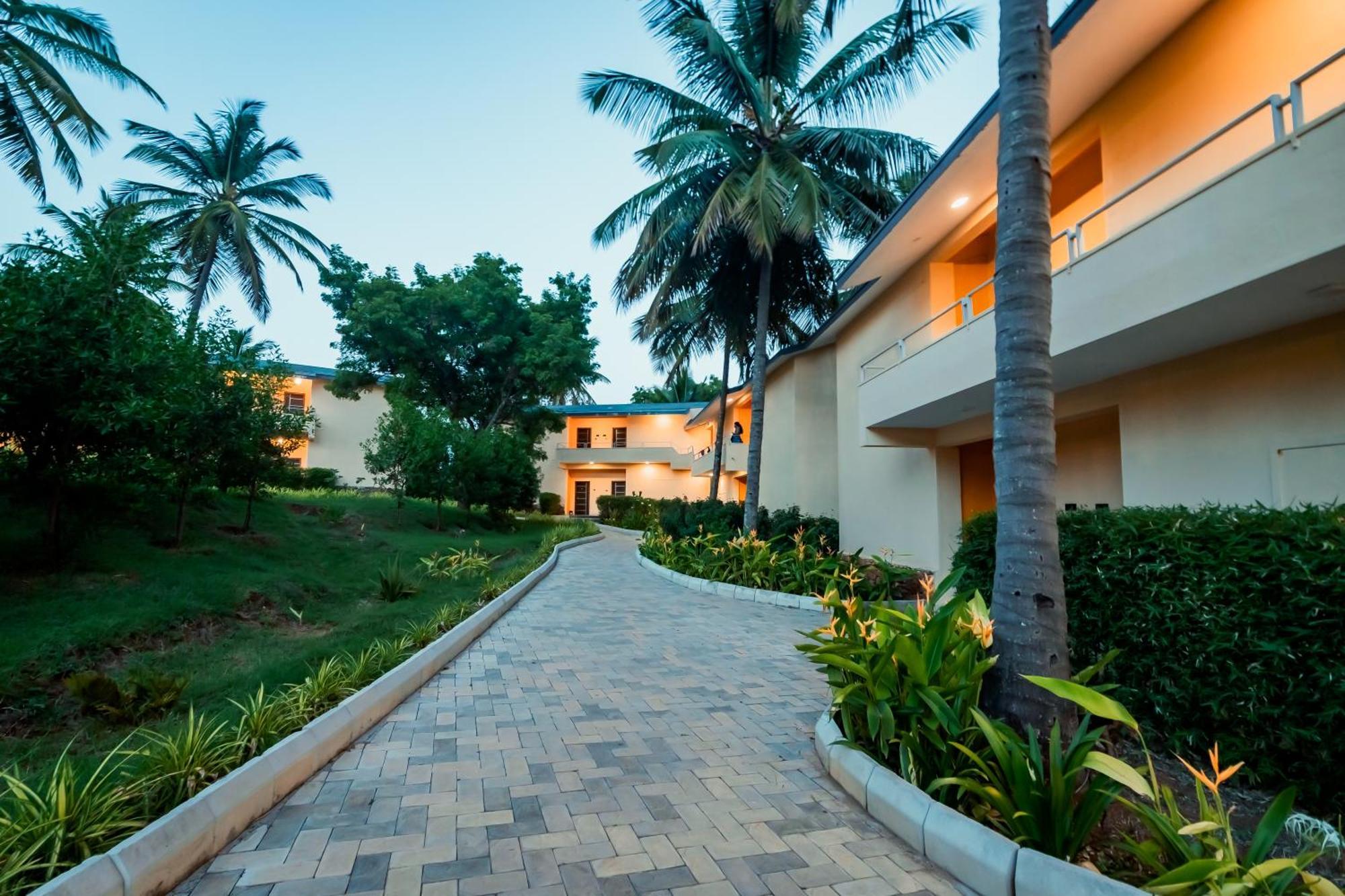 Commune18 Spa Resorts Chikmagalūr Esterno foto