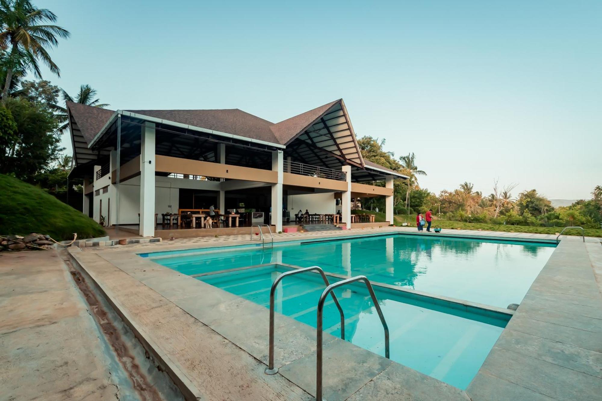 Commune18 Spa Resorts Chikmagalūr Esterno foto